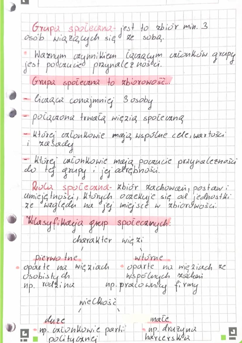 HISTORIA
I TERAŻNIE-
JSZOŚC
Socializacią jest to proces, w którym
dozymy się zycia w społeczeństwie.
pierwotnu
wtórna
normy społeczene- wasa