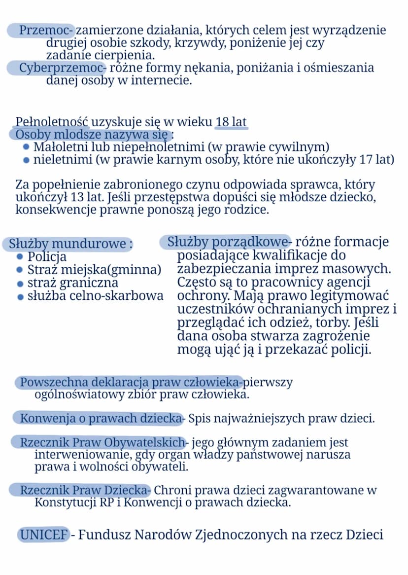 Przemoc- zamierzone działania, których celem jest wyrządzenie
drugiej osobie szkody, krzywdy, poniżenie jej czy
zadanie cierpienia.
Cyberprz