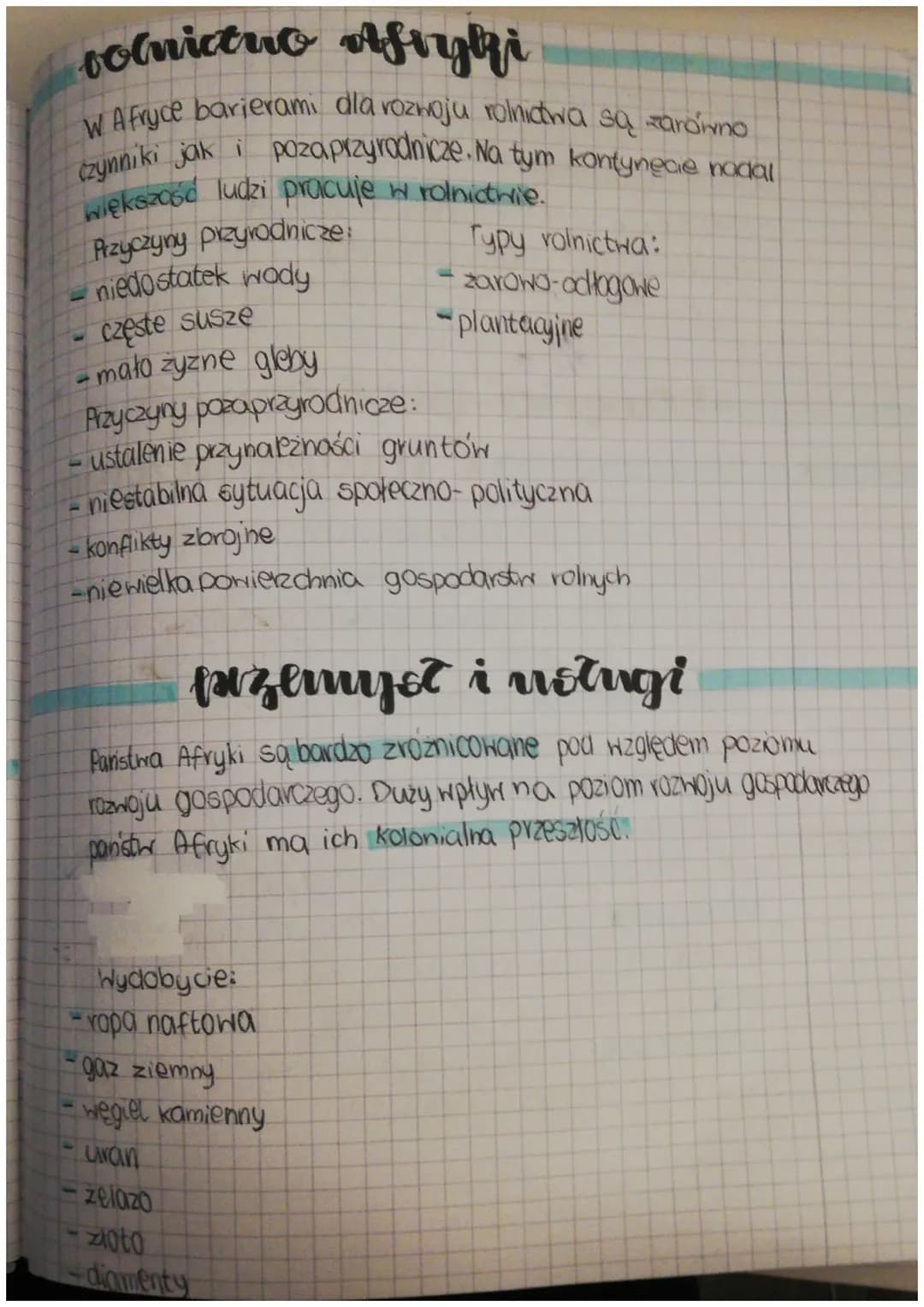 AFRYKA
Afryka to kontynent wyżynny.Leży na wszystkich 4 potkulach
Linia brzegowa Afryki jest słabo rozwinięta:
-naj wyspa-Madagaskar
- naj. 