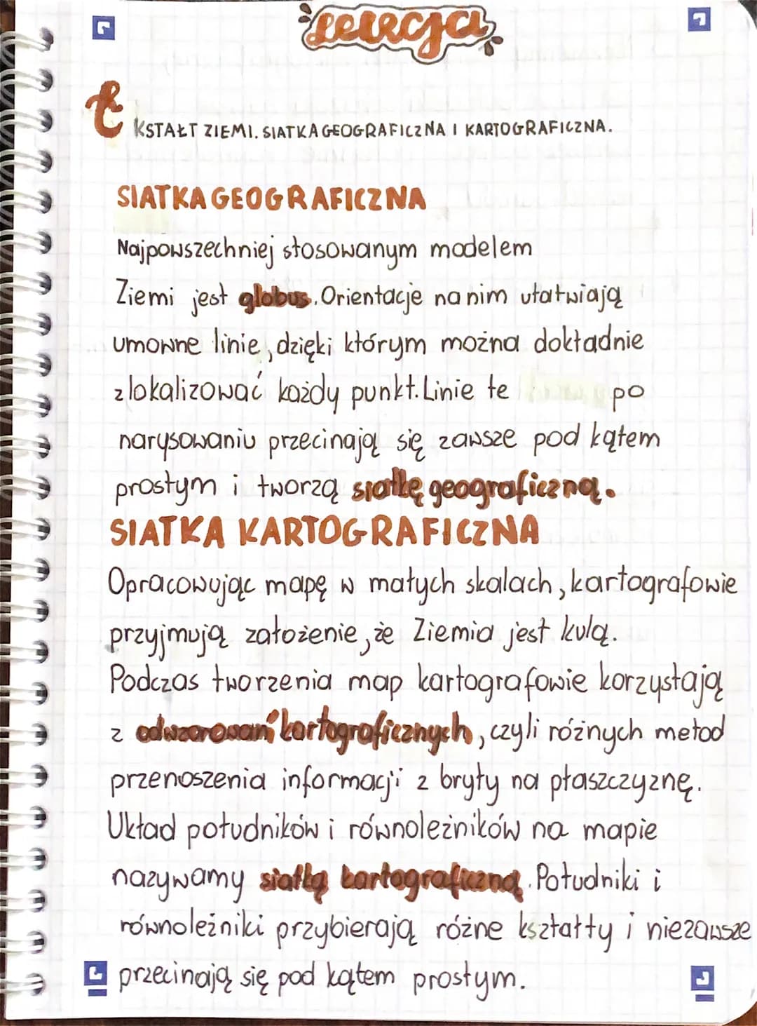 reelecjan
KSTAŁT ZIEMI. SIATKA GEOGRAFICZNA I KARTOGRAFICZNA.
SIATKA GEOGRAFICZNA
Najpowszechniej stosowanym modelem
Ziemi jest globus. Orie