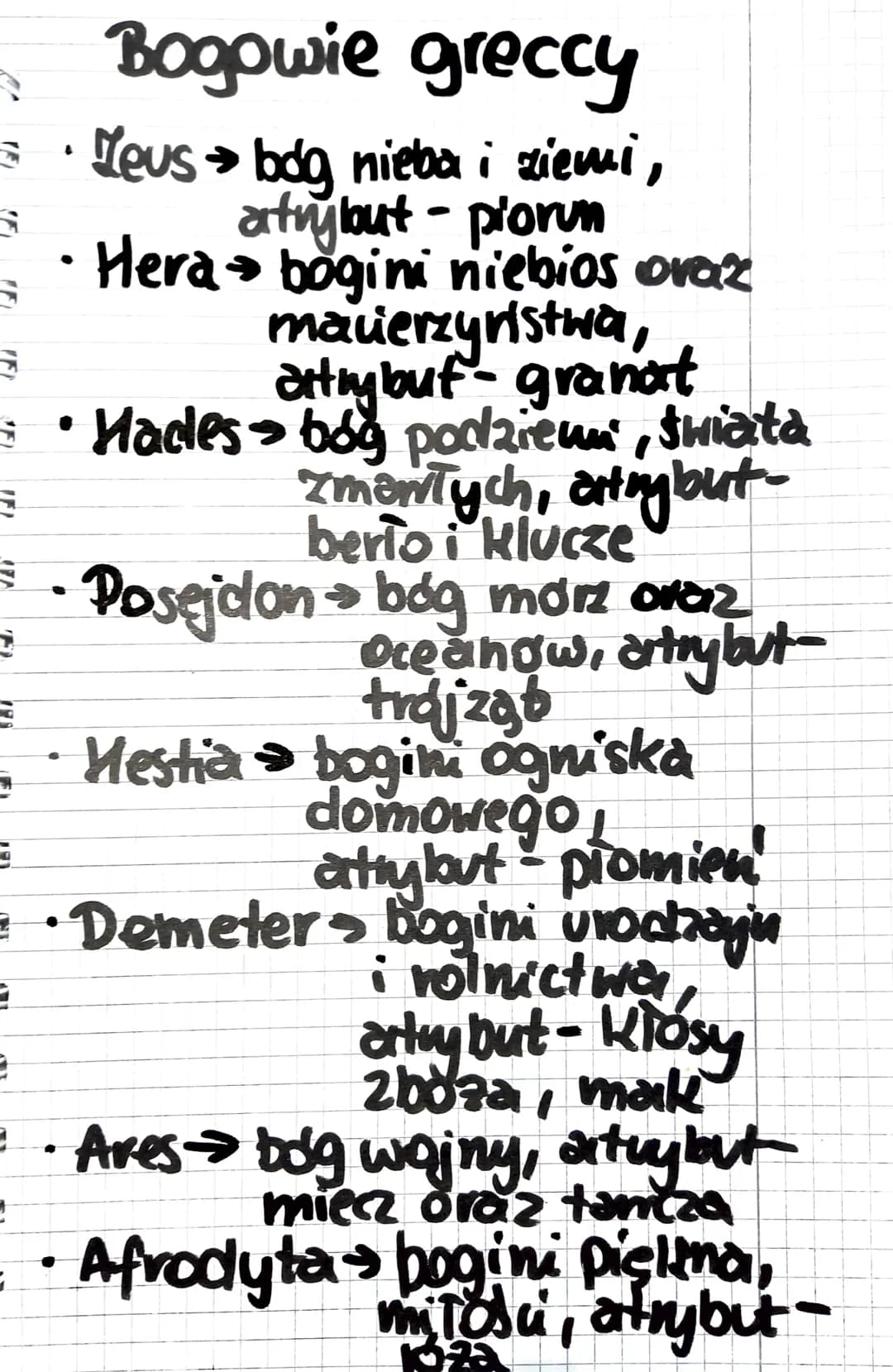 5
IFI
S
S
→
B
Bogowie greccy
Yeus bdg nieba i ziemi,
atrybut - piorum
• Hera
→ bogini niebios oraz
macierzynistwa,
atrybut- granat
Hades bóg