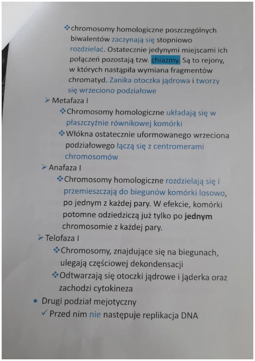 MEJZOA
1. Czym jest mejoza?
Mejoza jest podziałem jądra komórkowego, w wyniku
którego powstają cztery komórki o zredukowanej
liczbie chromos