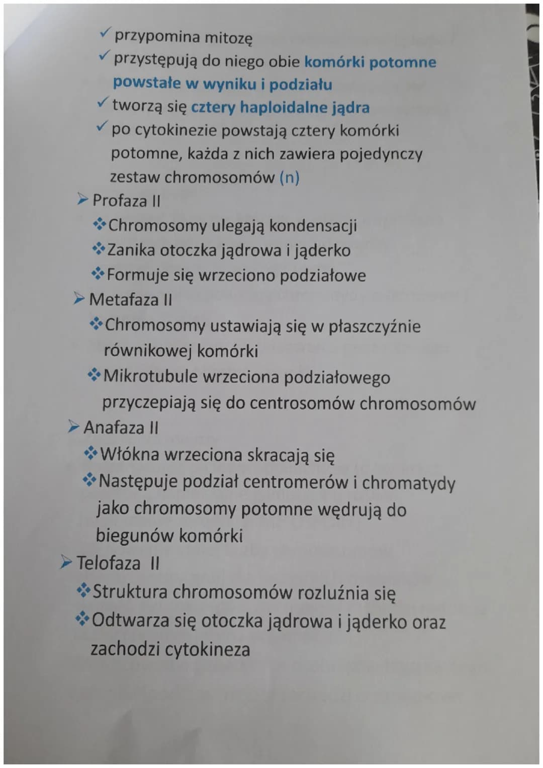 MEJZOA
1. Czym jest mejoza?
Mejoza jest podziałem jądra komórkowego, w wyniku
którego powstają cztery komórki o zredukowanej
liczbie chromos