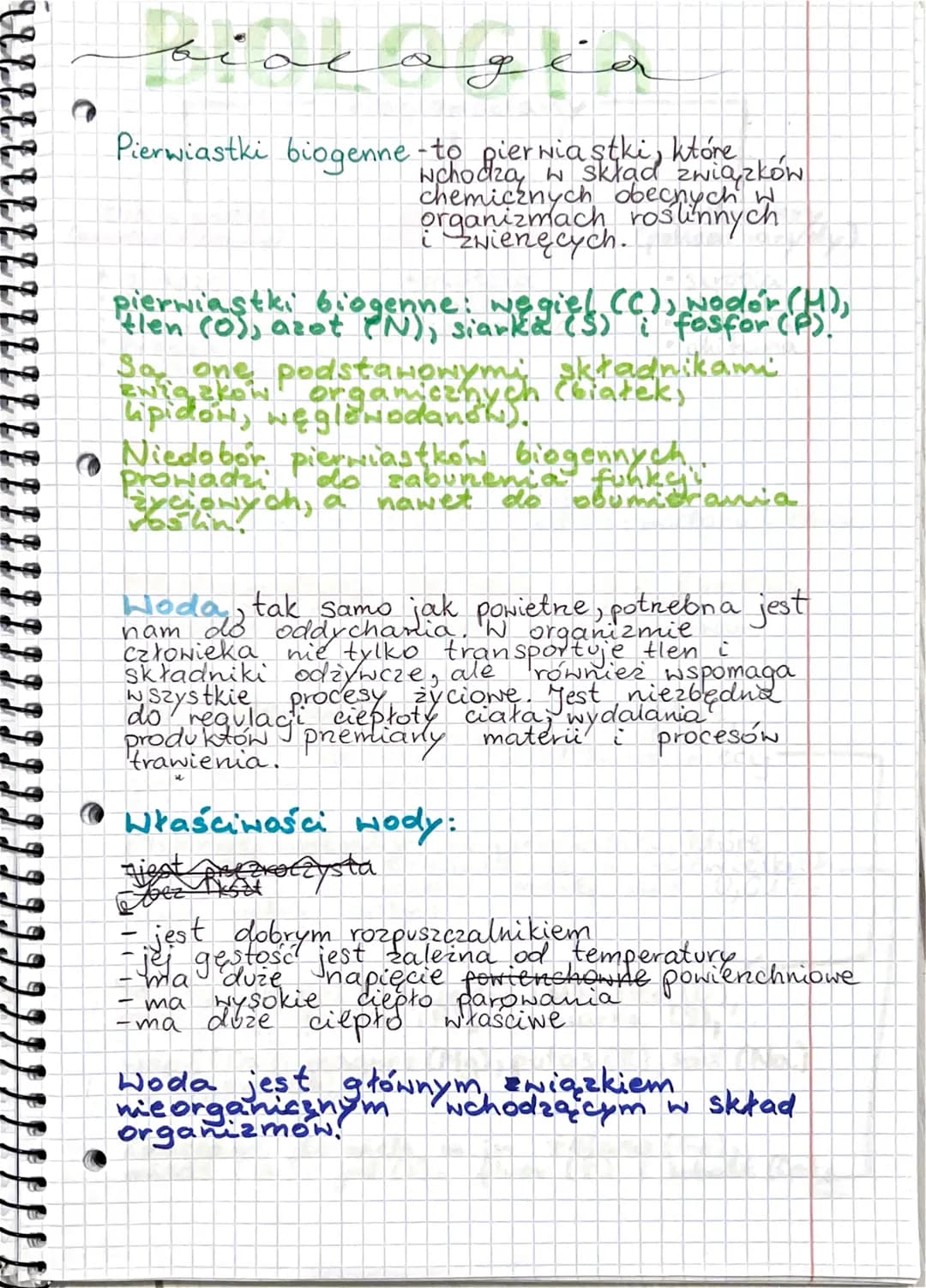 
<p>Pierwiastki biogenne to podstawowe składniki chemiczne obecne w organizmach roślinnych i zwierzęcych, takie jak węgiel (C), azot (N), wo