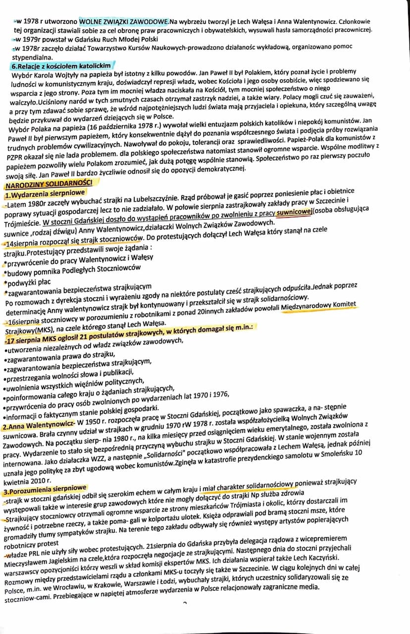 w 1978 r utworzono WOLNE ZWIĄZKI ZAWODOWE.Na wybrzeżu tworzyl je Lech Wałęsa i Anna Walentynowicz. Członkowie
tej organizacji stawiali sobie