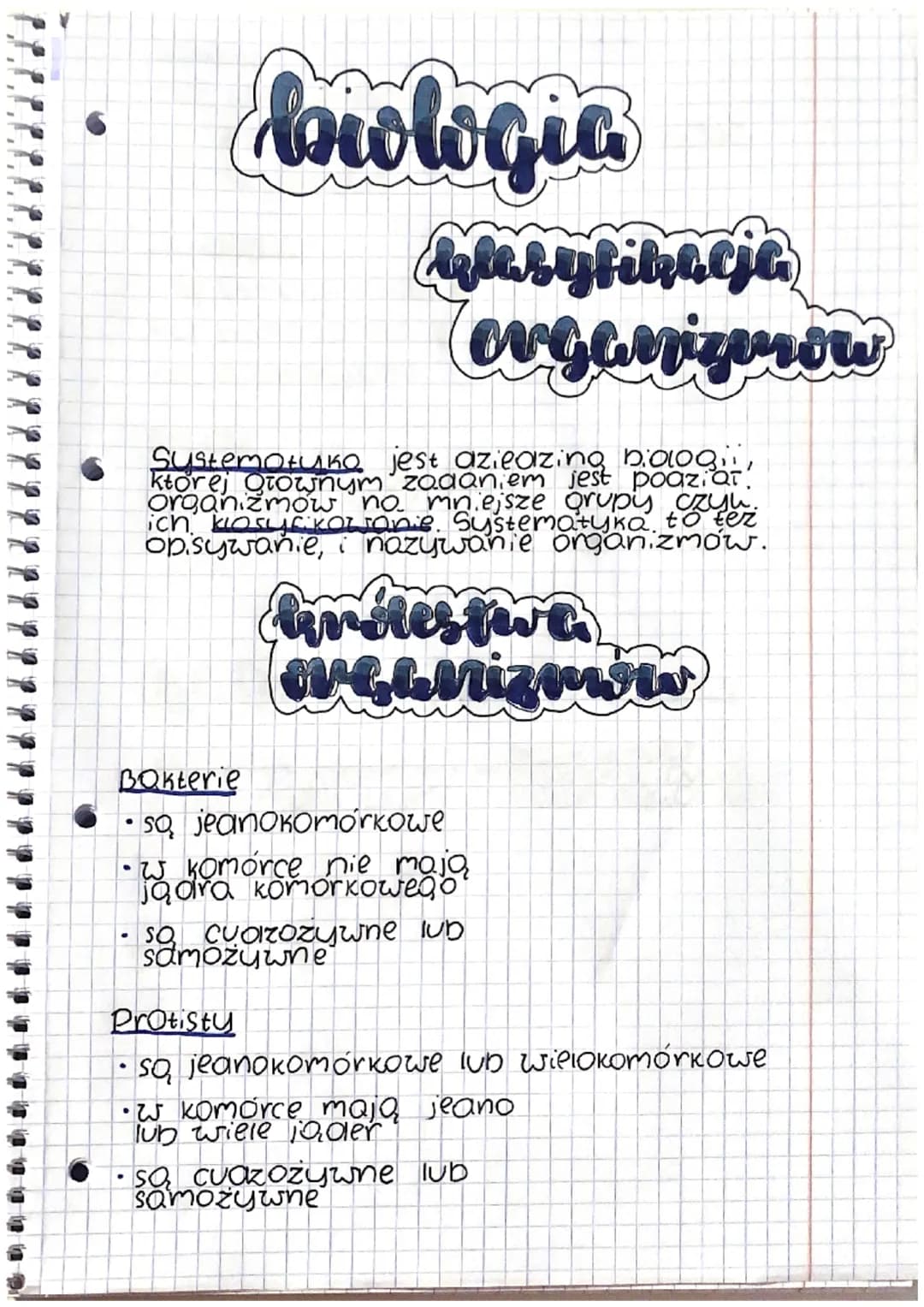 biologia
klasyfikacja
organizerow
Systemotuko jest dziedzing biologi,
ktorej Orownym zadaniem jest poaziat
organizmow no mniejsze grupy czyn