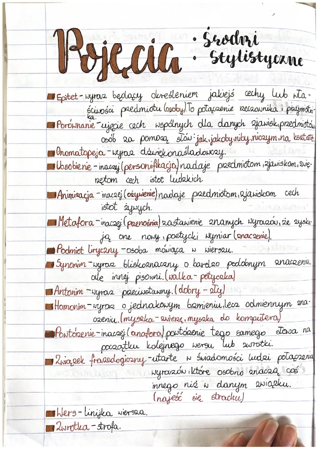 Środni
• Stylistyczne
Pojęcia
Epitet - wyraz będący określeniem jakiejś cechy lub wła-
ściwości przedmiotu (osoby). To połączenie rzeczownik