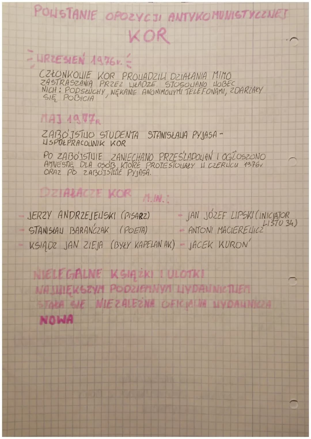 ●
PRZYCZYNA WYDARZENIE SKUTEK
PROTESTY
DRASTYCZNE
PODWYŻKI CEN
ZYUNOSCI
0
0
• BRAK DIALOGU
SPOŁECZNEGO
GIEREK
ZAKAZAŁ
URZYCIA
BRONI
PALNEJ
R