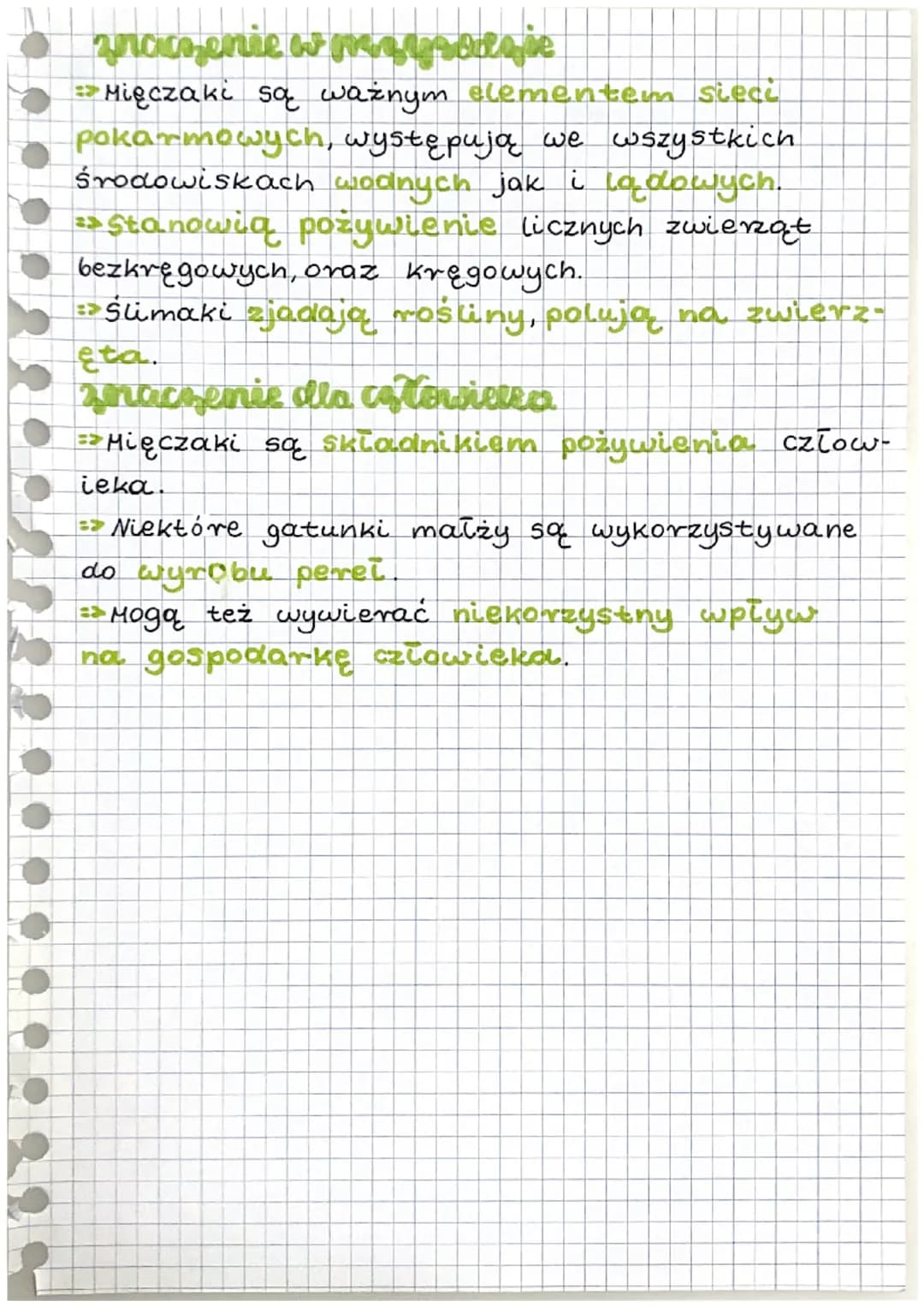 historia ricczaki
miejsce życia, wyglad
→ Większość mięczaków żyje w wodach słonych, a nie kt-
óre z nich w wodach słodkich. Tylko nieliczne