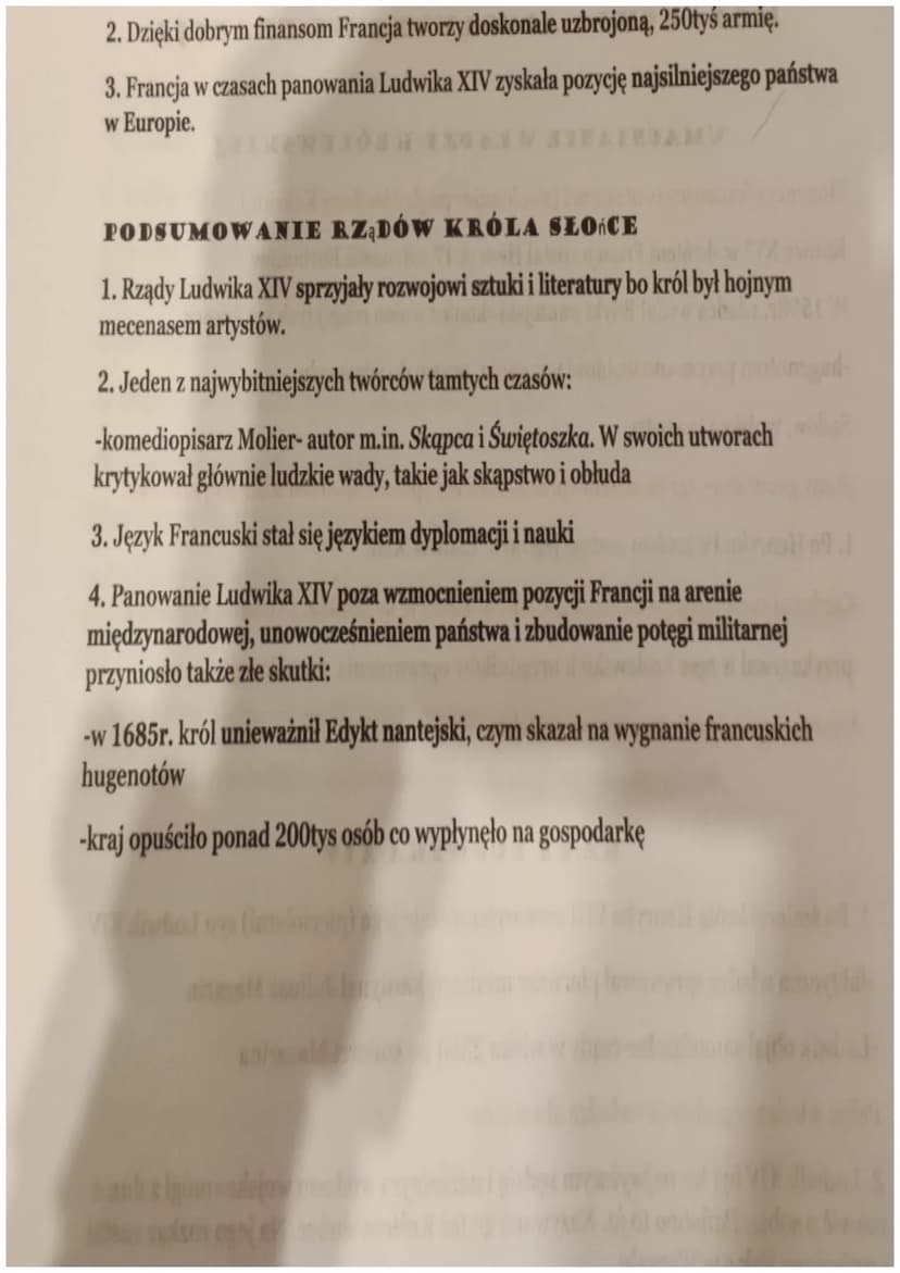 MONARCHIA ABSOLUTNA WE FRANCJI
UMACNIANIE WŁADZY KRÓLEWSKIEJ
Hugenoci-francuscy protestanci (zwolennicy poglądów Jana Kalwina)
Koniec XVI w.