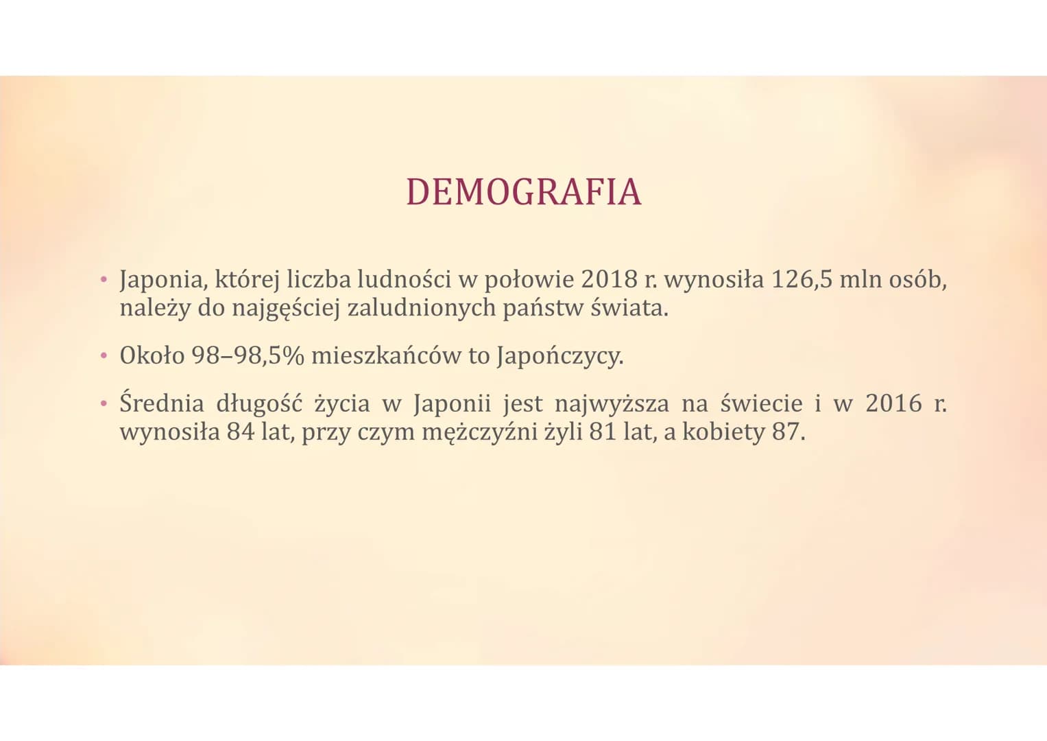 JAPONIA
Fakty i ciekawostki INFORMACJE POŁOŻENIE
• Japonię otacza Ocean Spokojny,
Morze Japońskie oraz Morze Żółte.
Mówi się, że ma kształt 