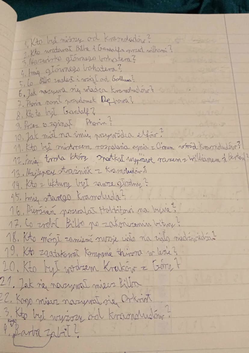 
<p>W tekście znajduje się krzyżówka z hasłem "Bilbo Baggins", mieszkańcem Shire, czyli tam i z powrotem. Hobbit krzyżówka PDF, Hobbit Krzyż