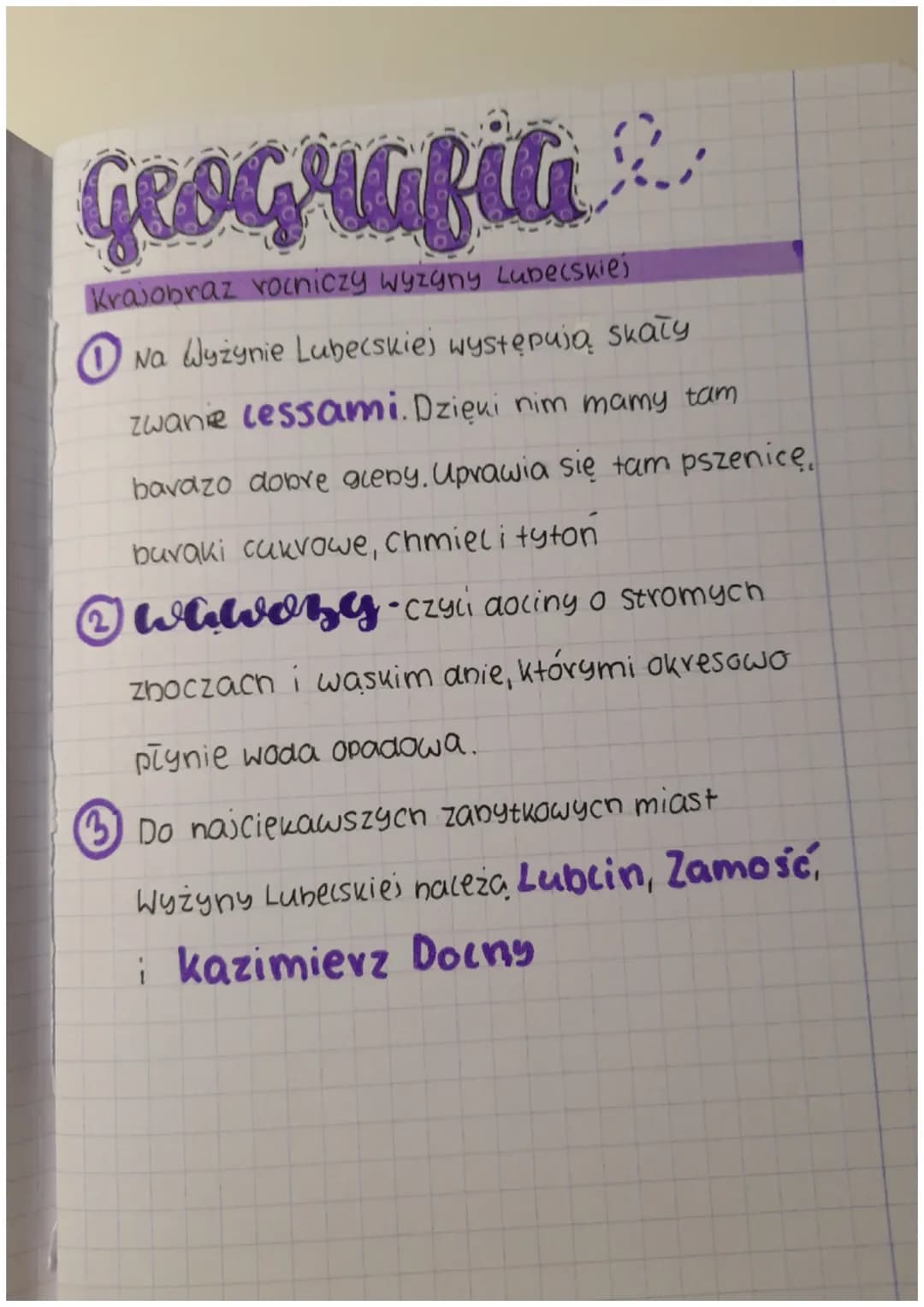 Geografia
Krajobraz vocniczy wyżyny Lubelskiej
Na Wyżynie Lubelskiej występują skały
zwanie lessami. Dzięki nim mamy tam
bavazo dobre gleby.