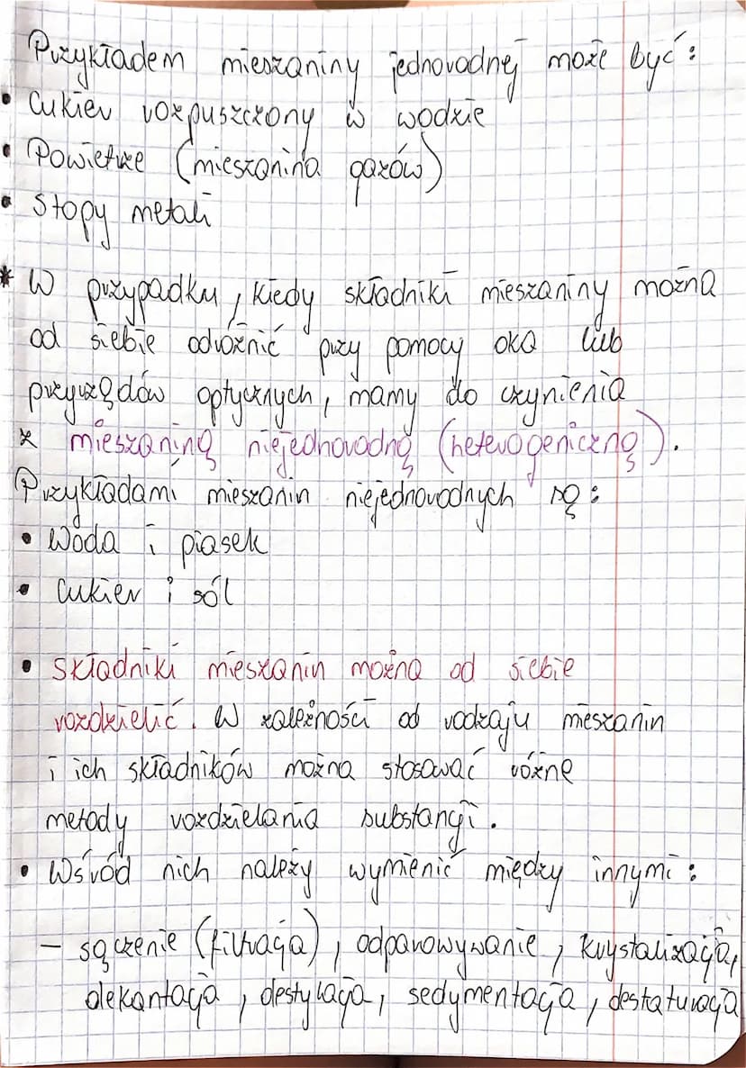 Rodzaje mieszanin i sposoby ich
voxdzielania na składniki
1° Mieszaning nazywa się połączenie dwóch
lub większej ilości pierwiastków lub zwi