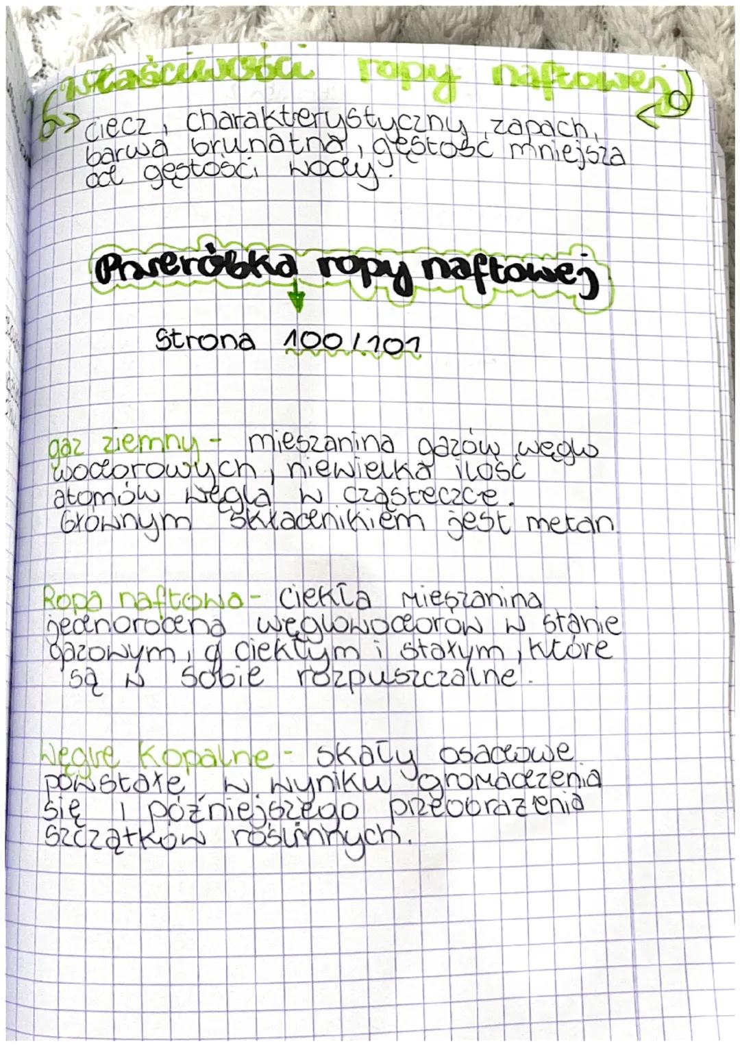 lekja

bemat: Naturalne zróceta węglascion

Pegawaorary 3

związki organiczne,
ktorych cząsteczki sa zbudowane
wyłacznie z atomów węgla i
Wo