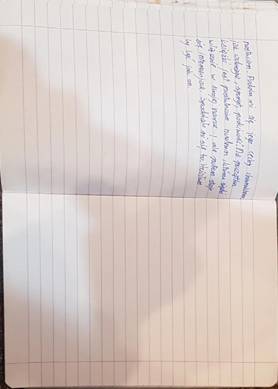 Charektystyka
-Bilbo Baggins-
Tka z
dymu. Jest bardzo sporytoy, ponies.
Billbo Baggins pochode z
książki J.R.R.
Tolkena mt. Hobbit czyli tan