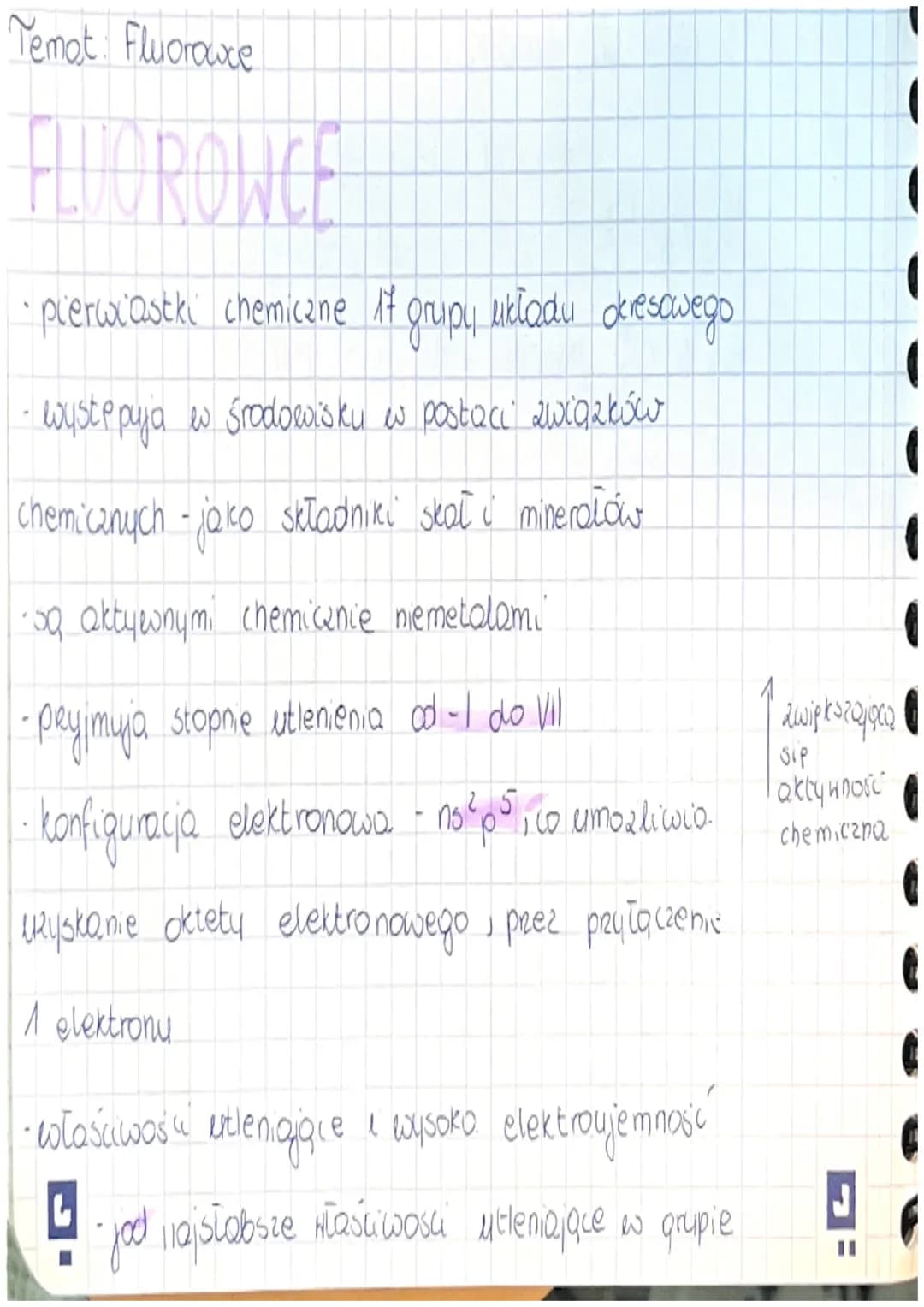 Temat: Fluorowce
FLUOROWCE
- pierwiastki chemiczne 17 grupy likładu okresowego
wystepuja w środowisku w postaci związków
chemicznych - jako 