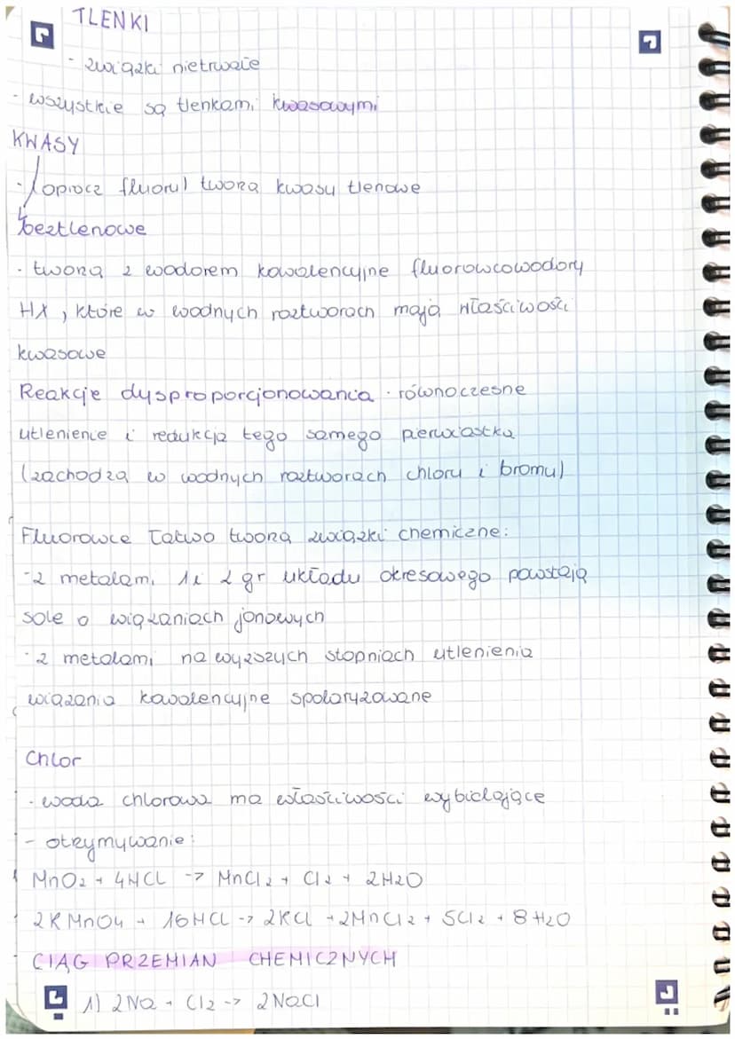 Temat: Fluorowce
FLUOROWCE
- pierwiastki chemiczne 17 grupy likładu okresowego
wystepuja w środowisku w postaci związków
chemicznych - jako 