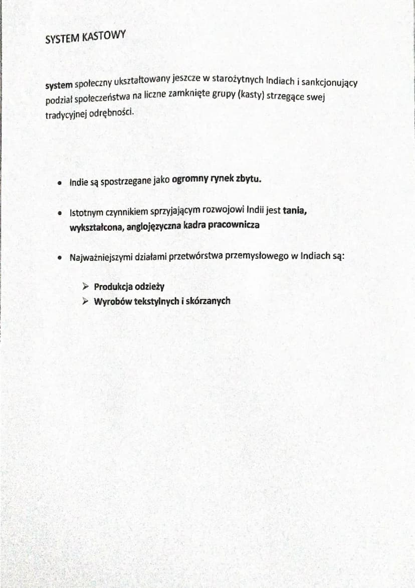 • Indie leżą w południowej części Azji, nad oceanem Indyjskim
• Pod względem powierzchni Indie zajmują drugie miejsce w Azji i siódme
miejsc