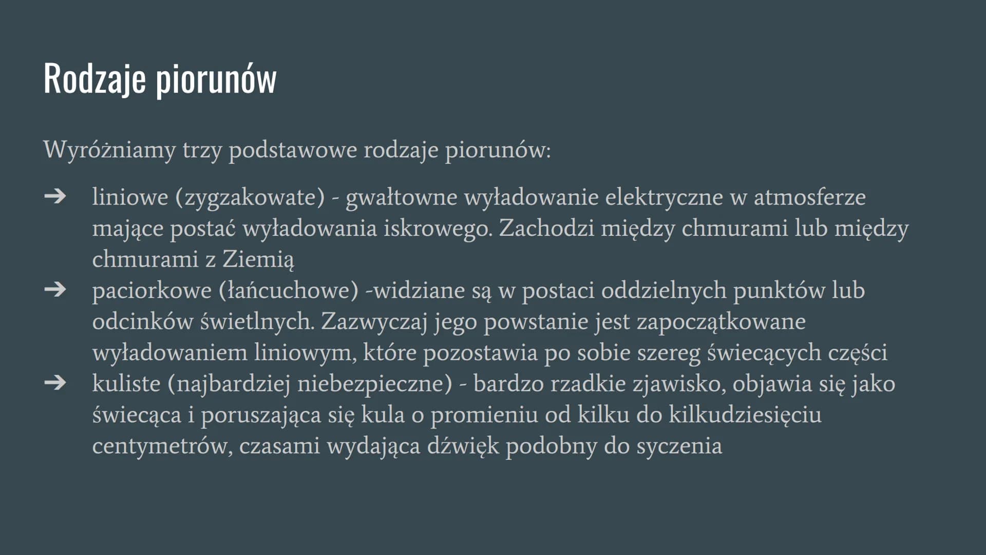 Wyładowania atmosferyczne Wyładowanie atmosferyczne - co to?
Wyładowania atmosferyczne to wyładowania elektryczne zachodzące wewnątrz chmur,
