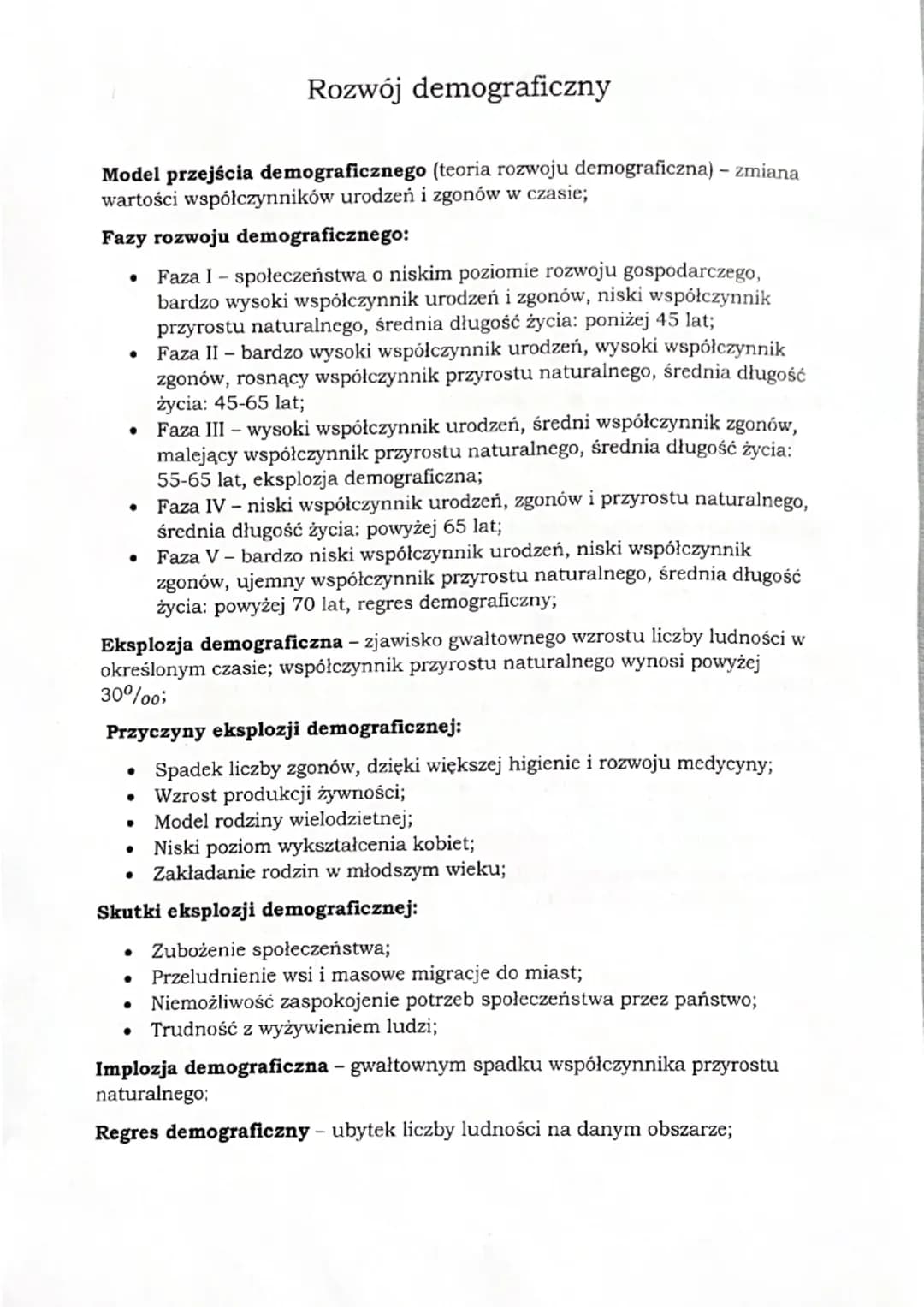 Model przejścia demograficznego (teoria rozwoju demograficzna) - zmiana
wartości współczynników urodzeń i zgonów w czasie;
Fazy rozwoju demo