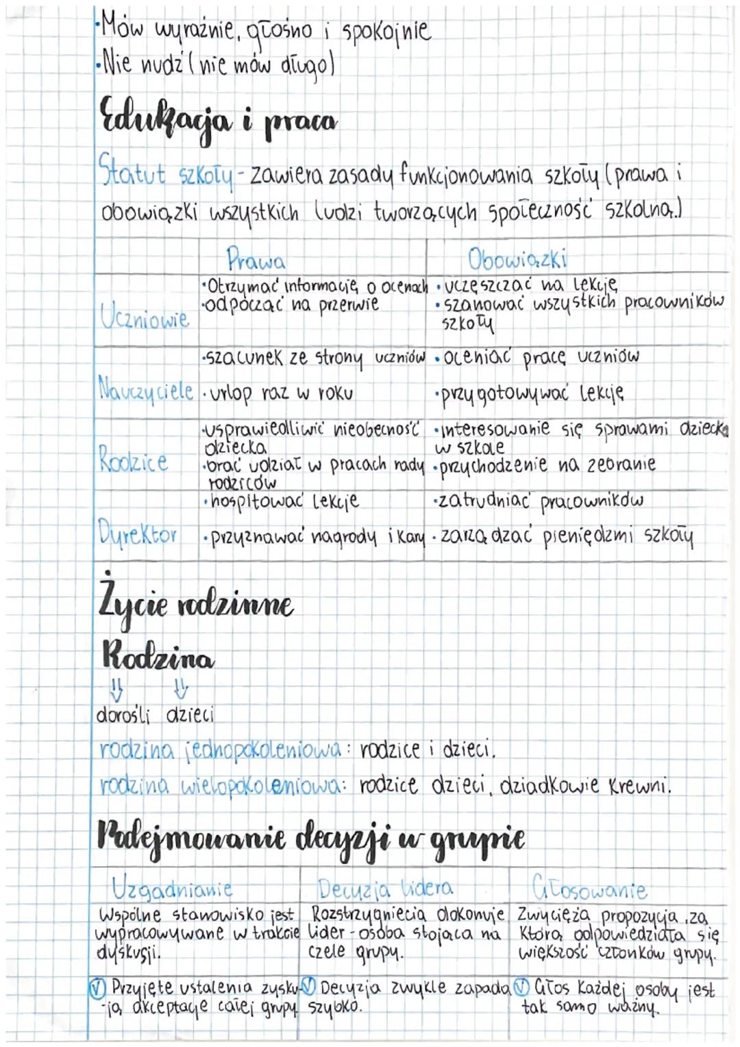 # Człowiek w społeczeństwie

Socjalizacja - człowiek uczy się od innych Ivozi zachowań i
zasad obowiązujących w społeczeństwie na przykład:
