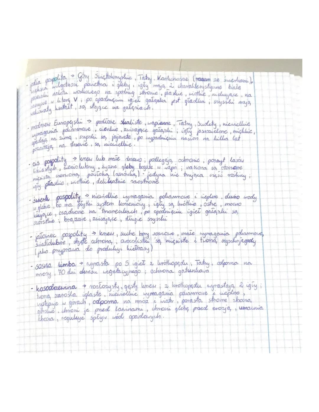 
<h3 id="cechyrolinnagonasiennych">Cechy roślin nagonasiennych</h3>
<p>Rośliny nagonasienne charakteryzują się tym, że ich nasiona nie są os
