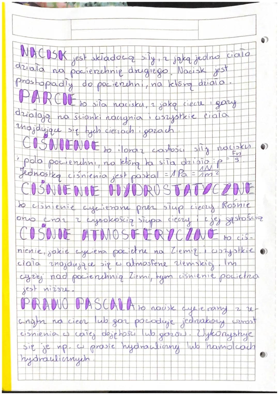 NACOSOK jest skiadocą sily, z jaką jedno ciało
działa na pocierzchnię drugiego. Nacisk jest
prostopadły do pocierzchni, na którą działa.
PAR