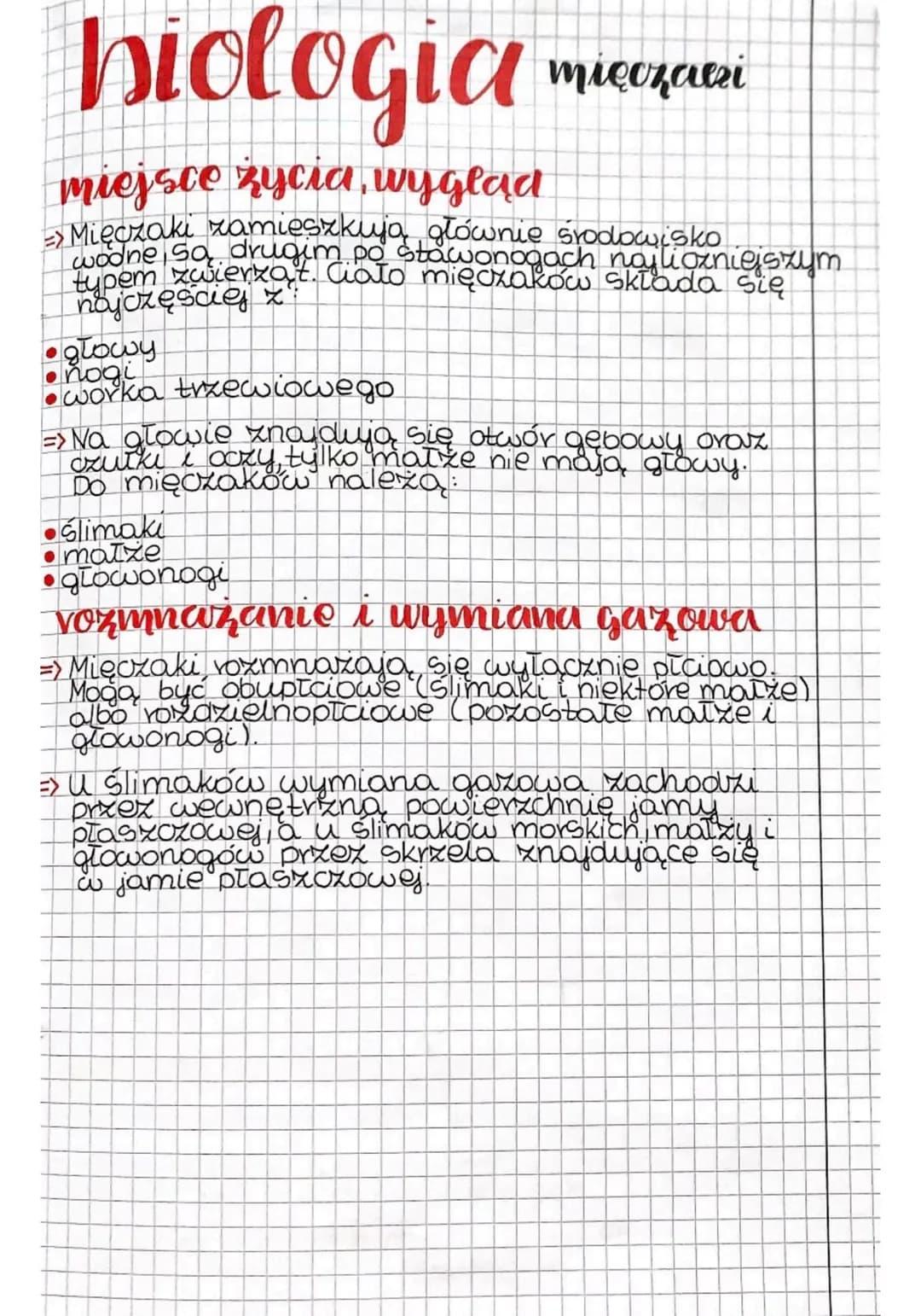 biologia
miejsce zycia, wygląd
=> Mięczaki zamieszkują głównie środowisko
drugim
typem zwierząt. Ciało mięczaków składa się
najczęściej z?
•