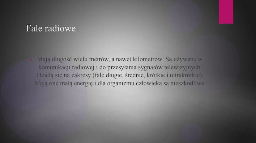 Fale elektromagnetyczne Fale elektromagnetyczne to zaburzenia pola
elektrycznego i magnetycznego.
Zmienne pole magnetyczne wytwarza zmienne 