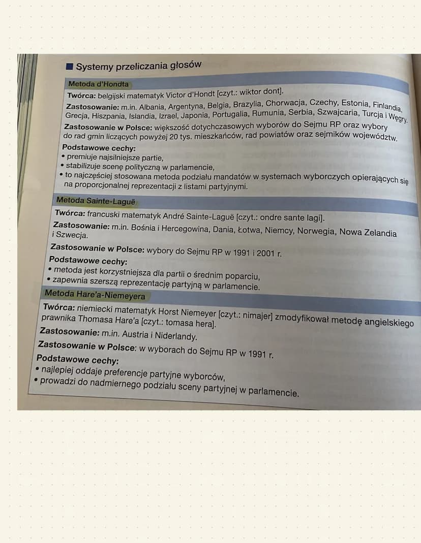 1. Partie polityczne
Partia polityczna - dobrowolna organizacja dążąca do zdobycia lub utrzymania władzy w
państwie w celu realizacji swojeg