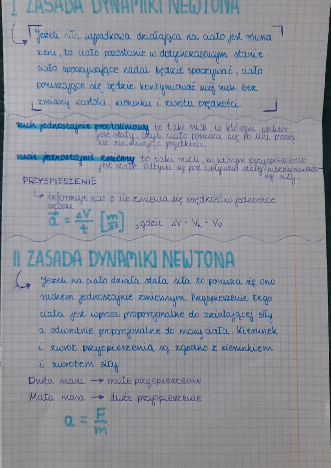 
<h2 id="1zasadadynamikinewtona">1 zasada dynamiki Newtona</h2>
<p>Definicja drugiej zasady dynamiki Newtona mówi, że jeśli suma sił działaj