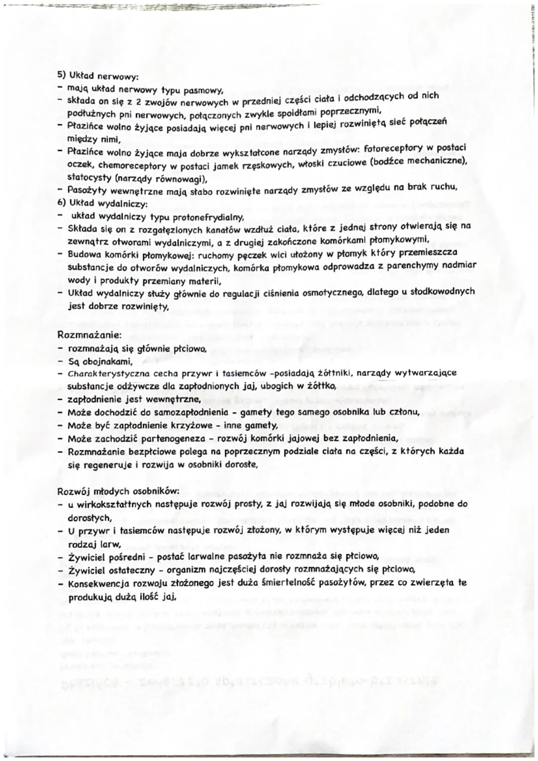 Płazińce - zwierzęta spłaszczone grzbieto-brzusznie
Królestwo: zwierzęta
Podkrólestwo: tkankowce
Typ: płazińce
Są to zwierzęta trójwarstwowe