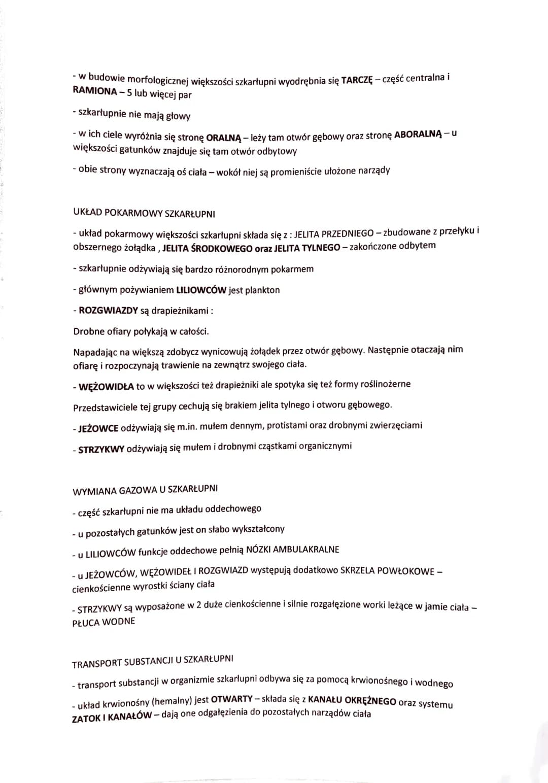 SZKARŁUPNIE - BEZKRĘGOWE ZWIERZĘTA WTÓROUSTE
- zwierzęta wyłącznie morskie
- zasiedlają zarówno wody przybrzeżne jak i głębinowe
- większość