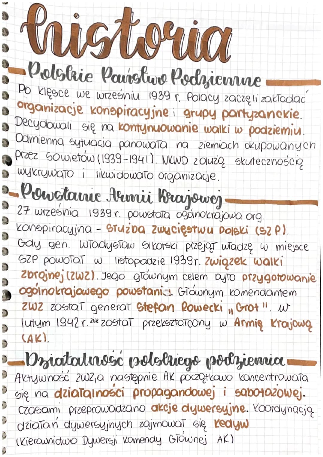 historia
·Polstrie Państwo Podziemne
Po klęsce we wrześniu 1939 r. Polacy zaczęli zakładac
organizacje konspiracyjne i grupy partyzanckie.
D