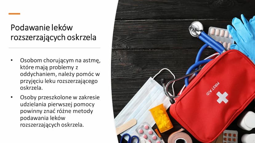 FIRSTAID
Pierwsza
pomoc
wytyczne ERC
2021
MF 3A Definicja pierwszej
pomocy
Pierwsza pomoc- wstępna opieka w
nagłym zachorowaniu lub urazie. 