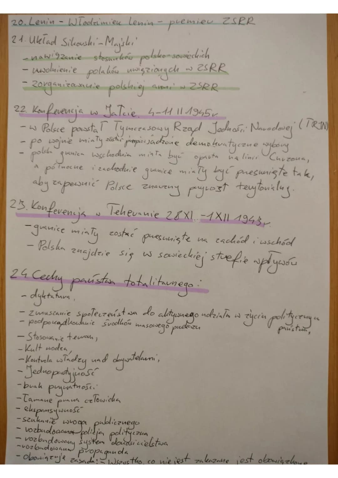 Polska
W czasie
1. Przyczyny 1II wojing swintasej
-jaune Tamanie postanowień Traktaty
puez
puez Niemcy,
Weusalskiego
• produkcja czołgów i s