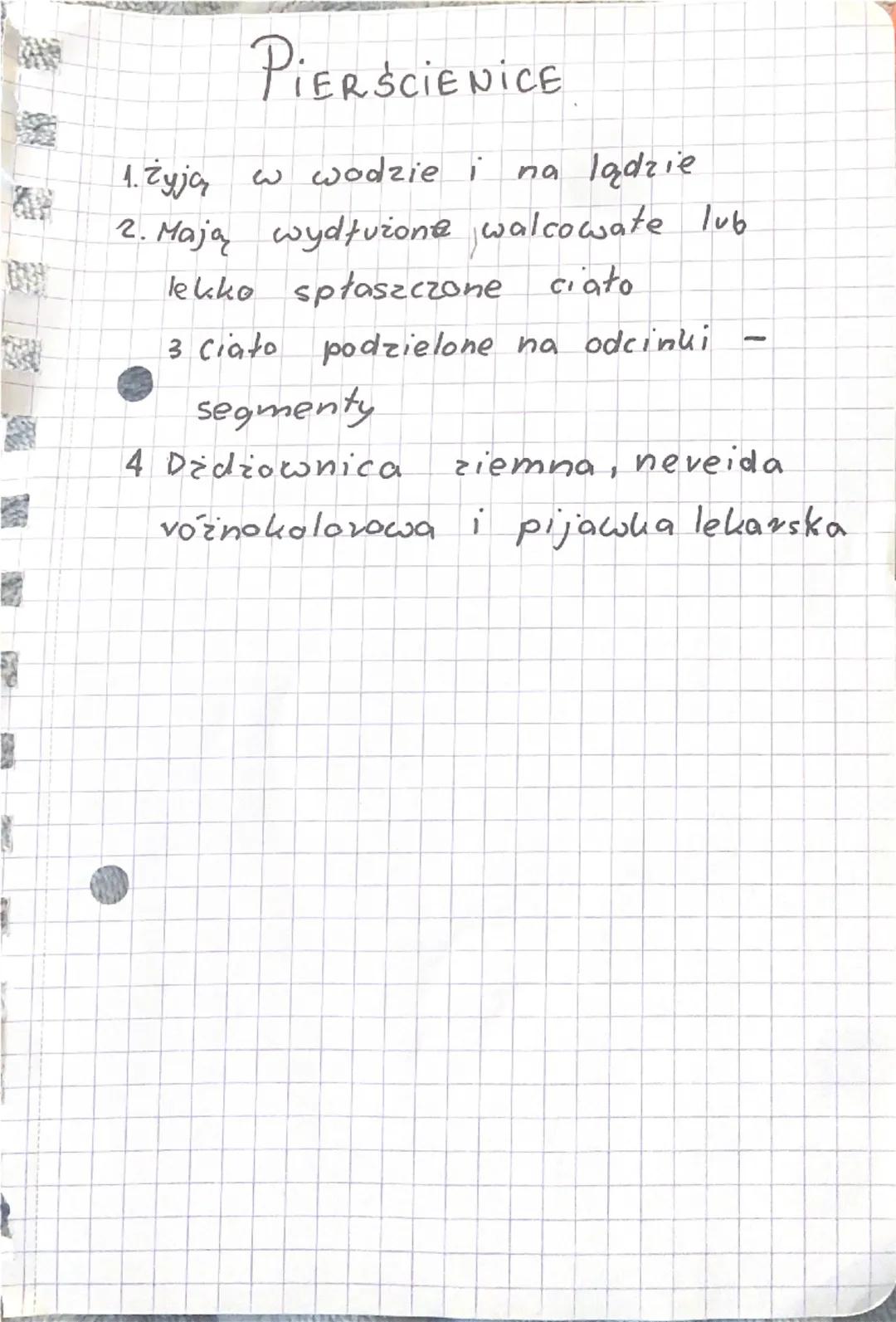 PARZYDEŁKONCE
1 żyją
tylko w
środowisku wodnym.
OSIADEY
SNOBODNIE REYNAYACY
2 Polip i meduza to dwie,
postacie
parzydeł kowców.
3 Dvapieżnik