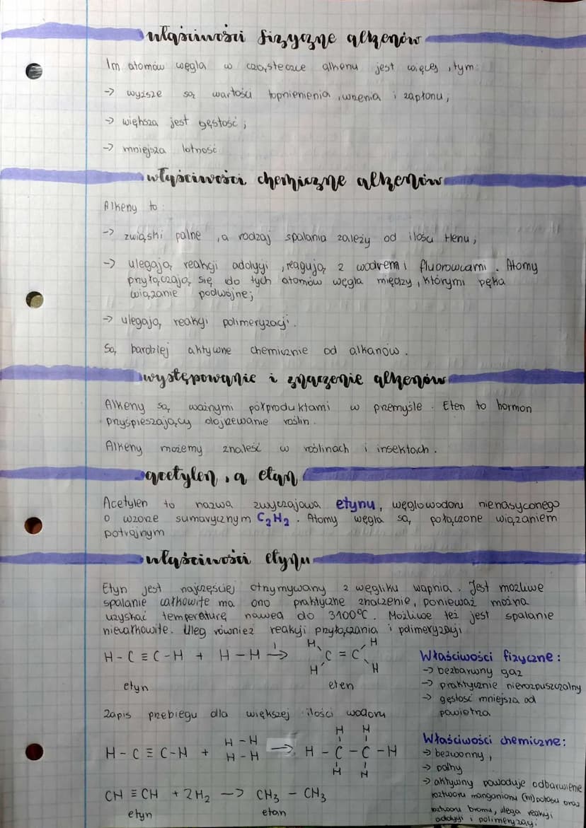 Weglowodory
węgiel w przyrodzie
Występuje w postaci wolnej niezwiązanej - jako pierwiastek
w postaci mniej lub bardziej skomplikowanych zwią