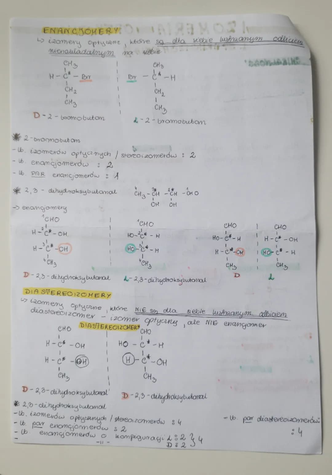 IZOMERIA OPTYCZNA
[STEREOIZOMERIA]
CHIRALNOŚĆ
zjawisko występowania przedmiotu
o raz jego lustrzanego odbicia
NIEDENT YCZNEGO
NIE DA SIĘ ICH
