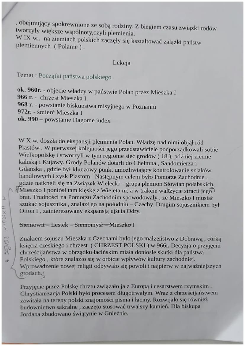 DZIAŁ V
POLSKA ZA PIERWSZYCH PIASTÓW
Lekcja
Temat: Pradzieje ziem polskich.
ok.500tys. Lat temu - najstarsze odnalezione w Polsce ślady Homo