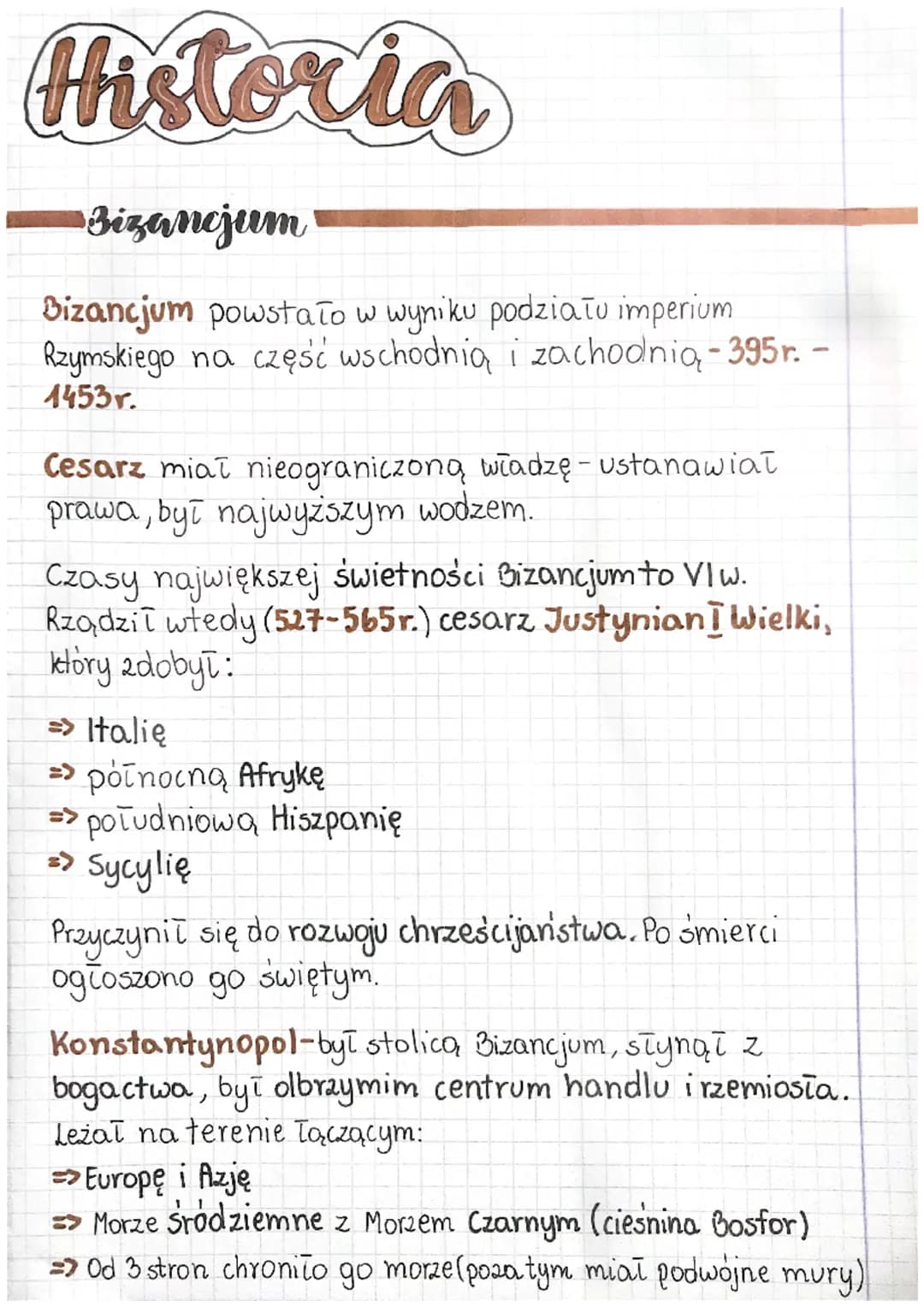 Historia
-Bizancjum
Bizancjum powstało w wyniku podziału imperium
Rzymskiego na część wschodnią i zachodnią -395r.-
1453r.
Cesarz miał nieog
