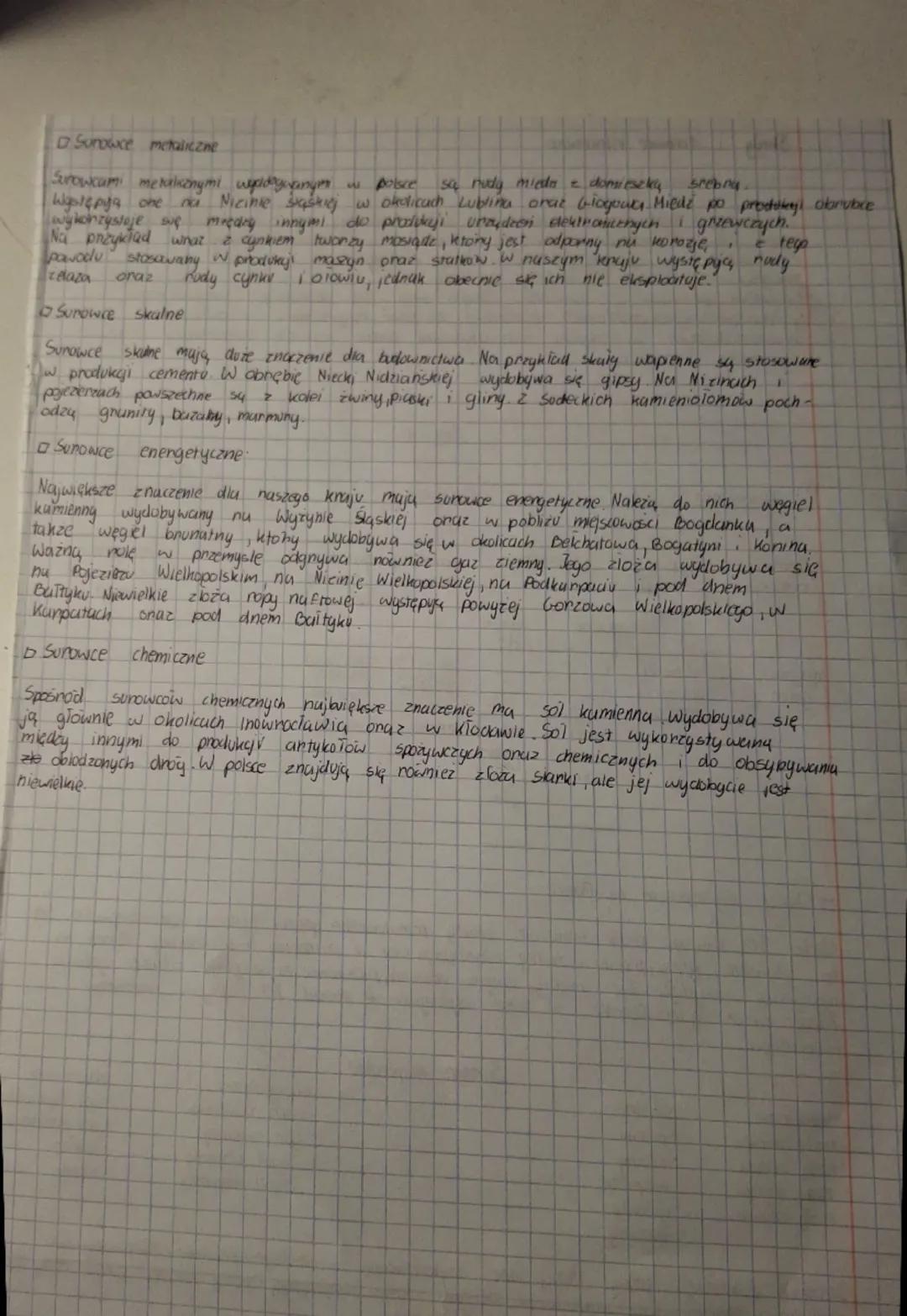 Shaly i surowce mineralne
Skaigi mineraly
Litosfera jest zbudowana ze skal z kolei skały składają się z mineralow, czyli pierwia-
stkow albo