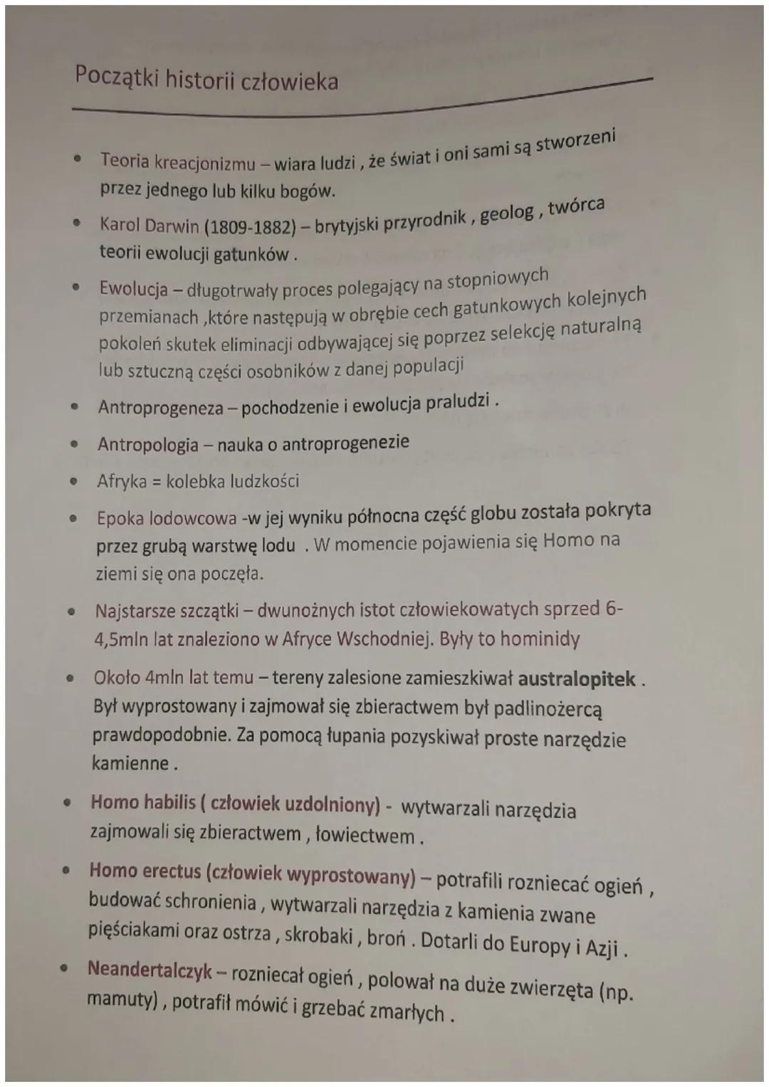 Początki historii człowieka
Teoria kreacjonizmu - wiara ludzi, że świat i oni sami są stworzeni
przez jednego lub kilku bogów.
Karol Darwin 