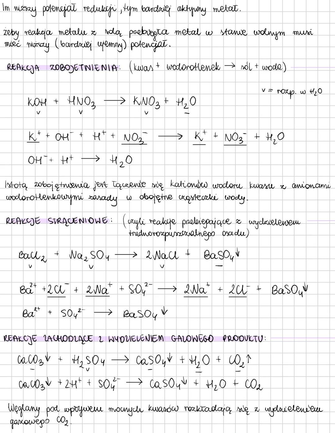 --- OCR Start ---
REAKCJE JONOWE W
ROZTWORACH JONOWYCH
REAKCJE JONOWE - to reakcje zachodzące w roztworach wodnych pomiędzy:
→ atomami i jon