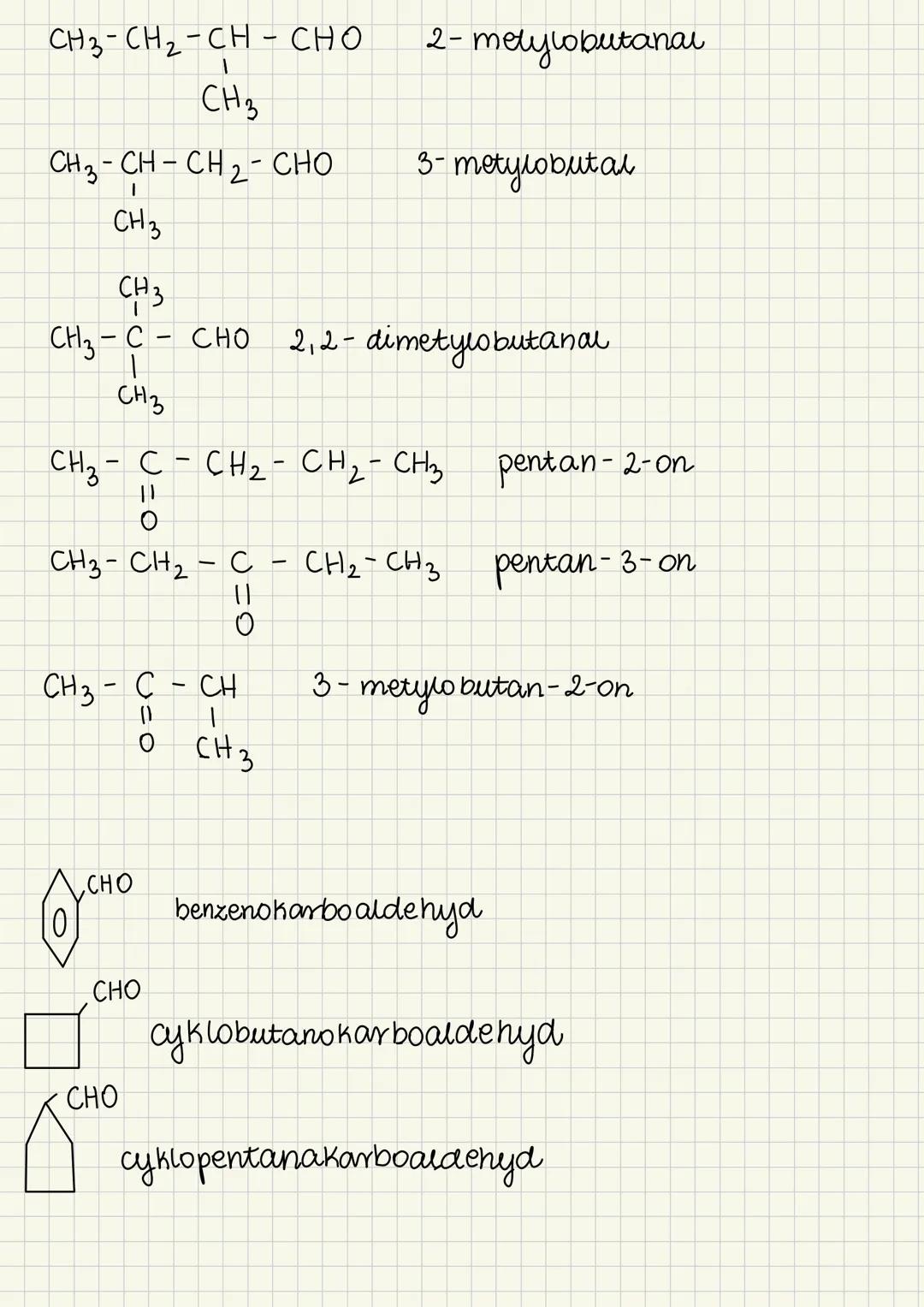 # Aldehydy i ketony
ALDEHYDY pochodne węglowodorów, których cząsteczki
zawierają grupę funkcyjną - CHO
grupa aldehydowa - $C=O$
wzór ogol