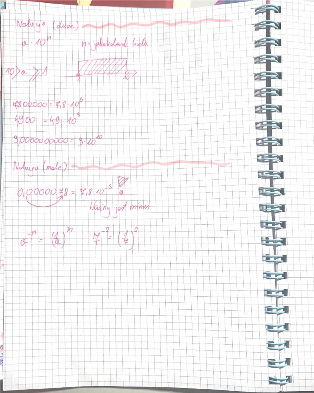 Kartkörka z matematyk.:
$3^4 \cdot 3^8 = 3^{4+8} = 3^{12} = 3^{16}$
$a^n \cdot a^m = a^{n+m}$
to co ma podstawa
$8^5 : 8^2 = 8^{5-2} =