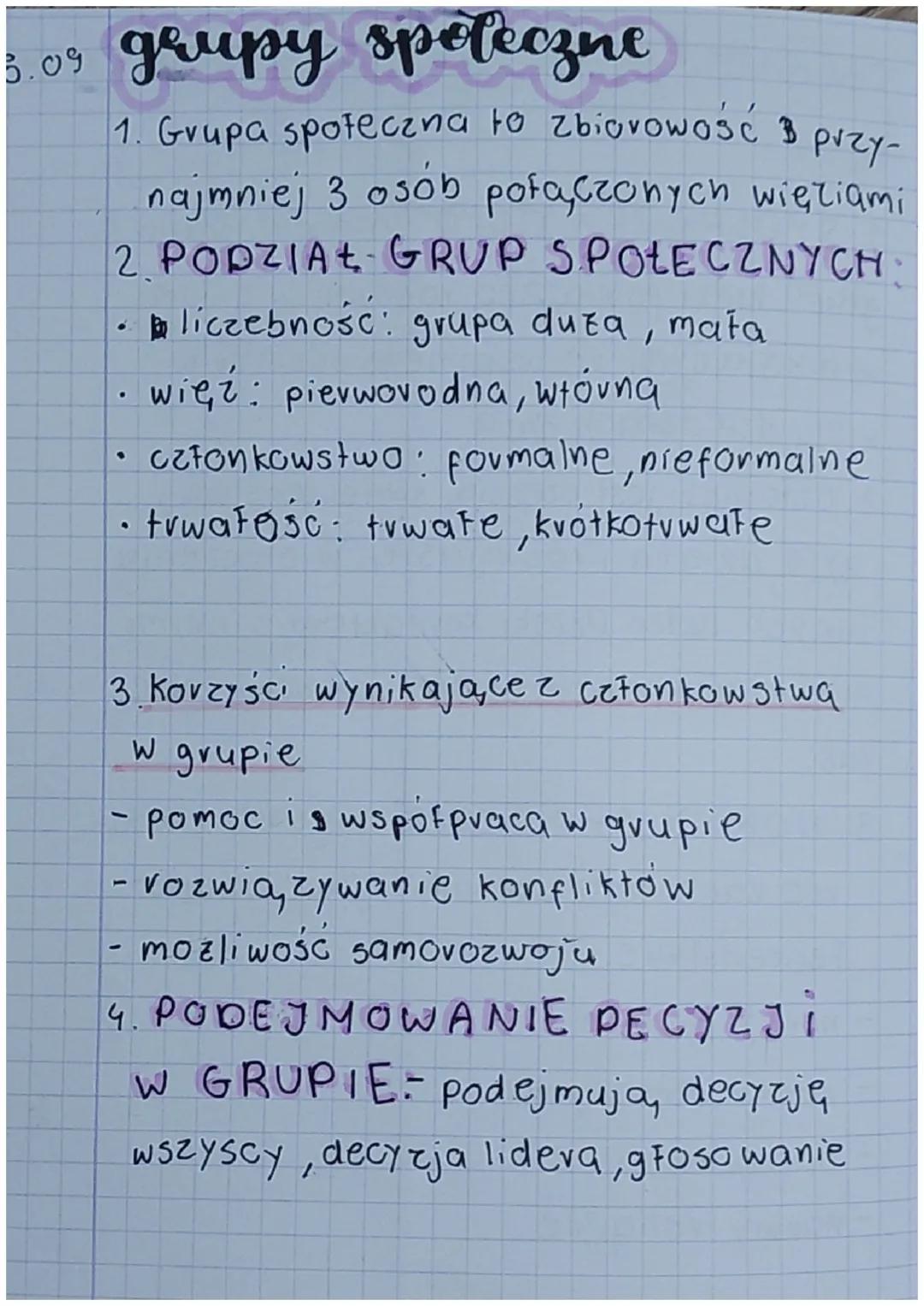 3.09 grupy spoleczne
przy-
1. Grupa społeczna to zbiorowość 3
najmniej 3 osób połączonych więliami
2 PODZIAŁ GRUP SPOŁECZNYCH
liczebność: gr