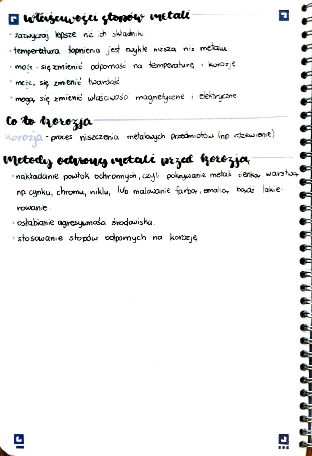 r
metale
i wemnetale
właściwości metali
• stały stan skupienia w temperaturze pokojowej (wyjątek: rtęć)
barwa srebrzysto-biała lub srebrzyst