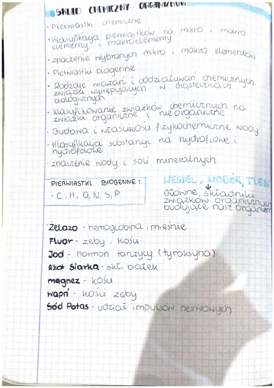 SKLAD CHEMICZNY ORGANIZMU
Pierwiastki chemiczne
• Klasyfikaya pierwiastków na
elementy makroelementy
znaczenie wybranych mikro i makro eleme